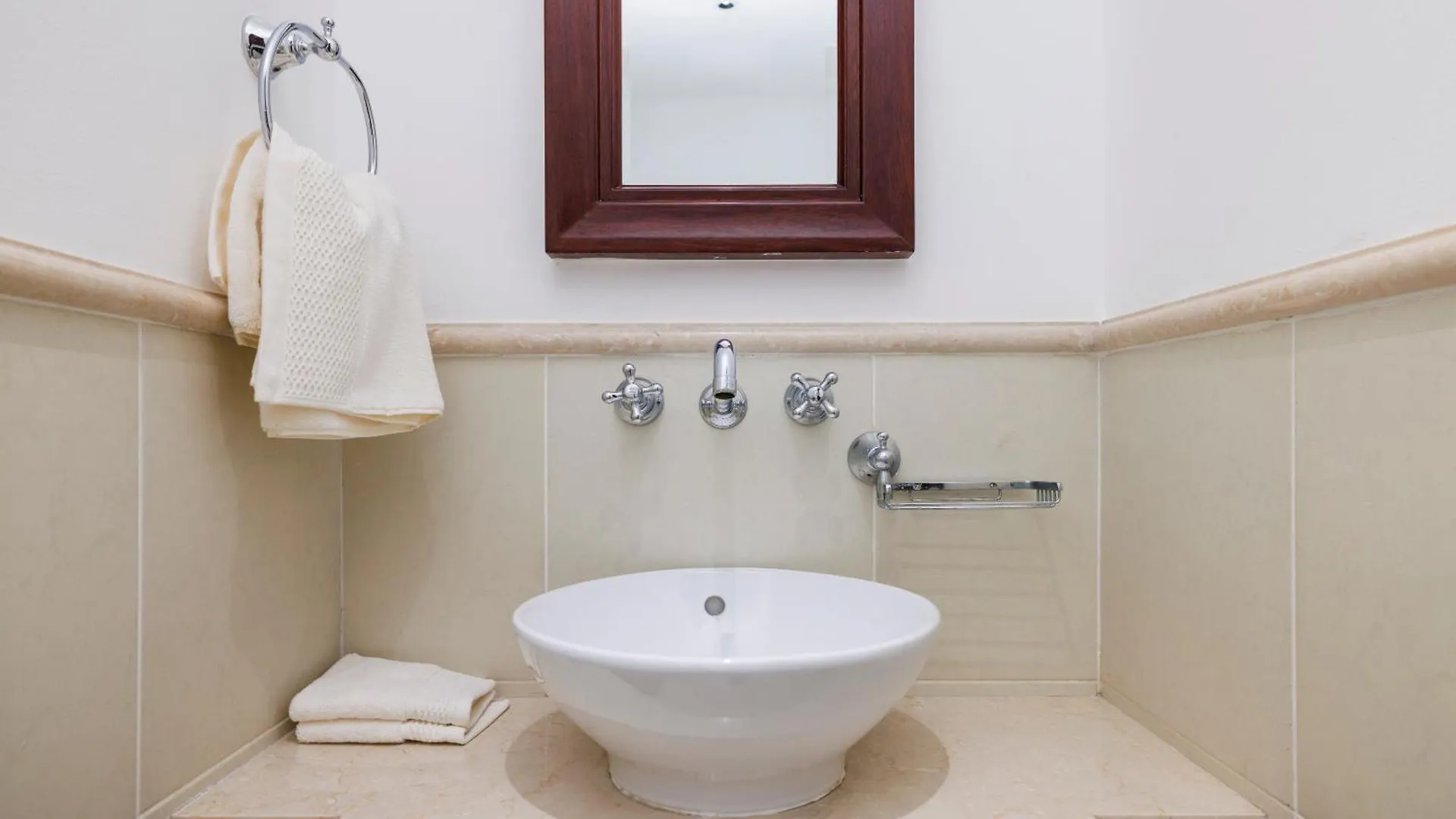 1001 Nights - Luxury 1-Br Apartment Near Burj Dubai