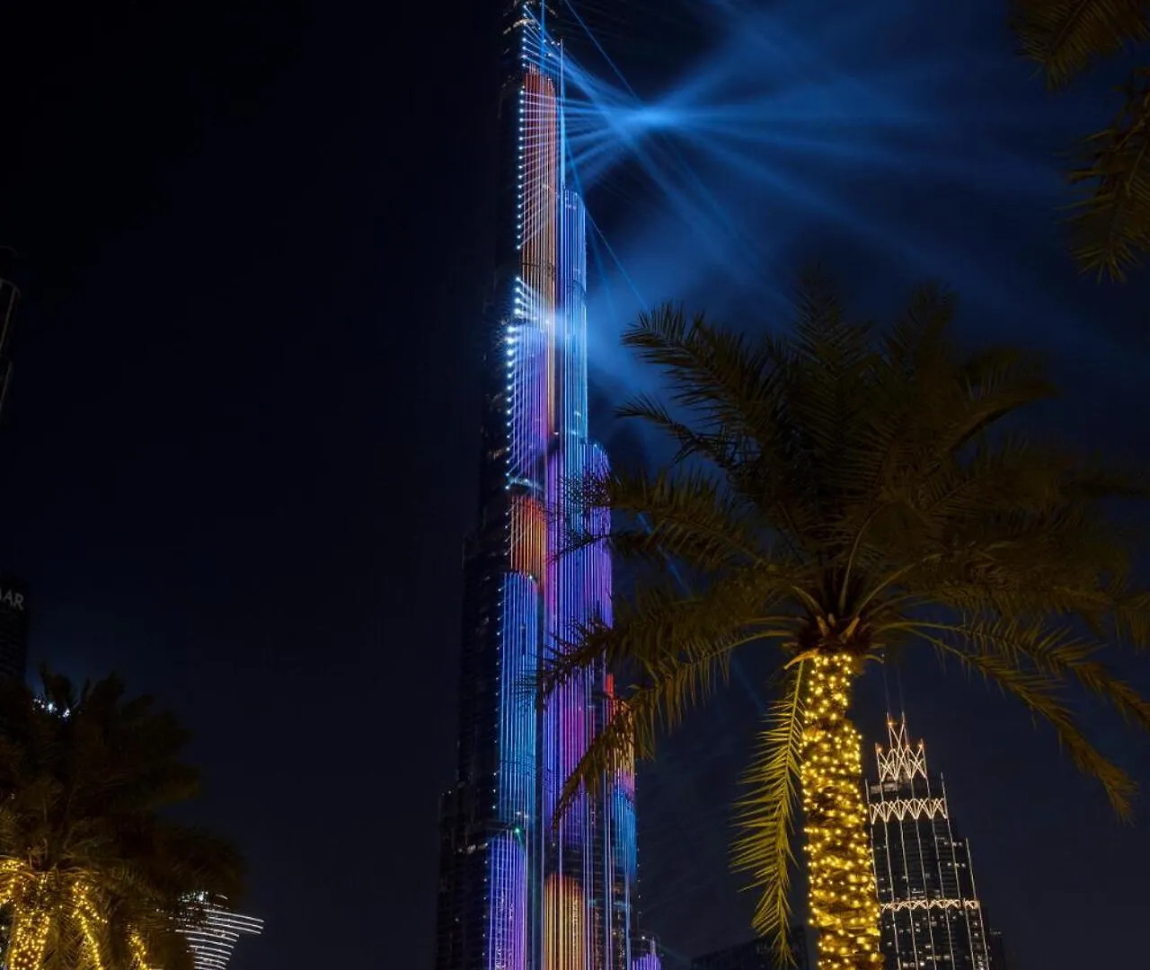 Luxury 1-Br Apartment Near Burj Dubai