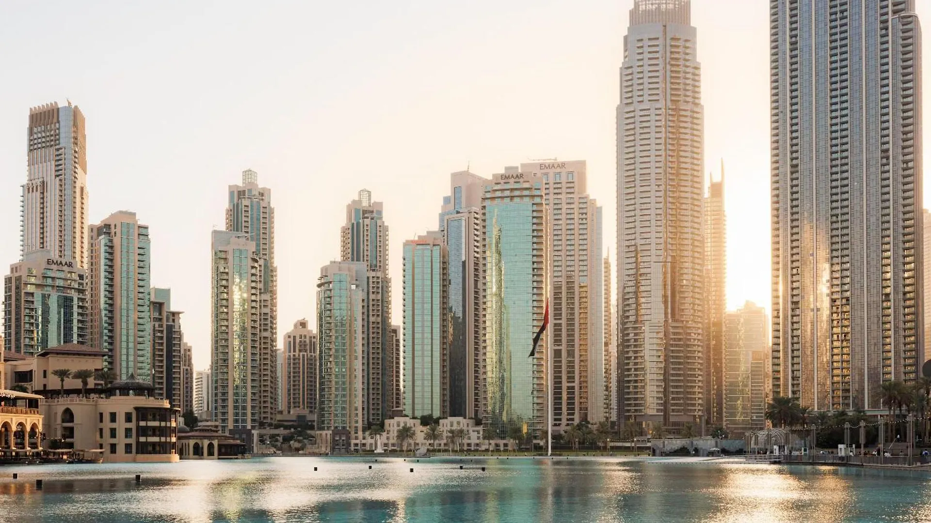 Luxury 1-Br Apartment Near Burj Dubai 0*,